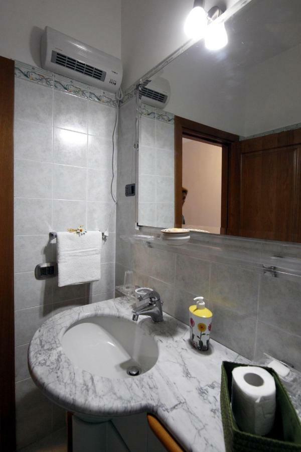 Residenza D'Epoca B&B Celeste Caserta Luaran gambar