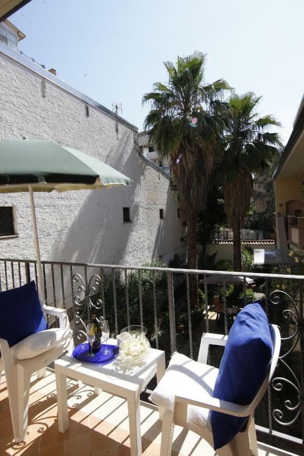 Residenza D'Epoca B&B Celeste Caserta Luaran gambar